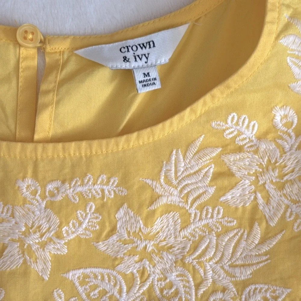 Crown & Ivy | Embroidered Ruffle Yoke Short Sleeve Zigzag Hem Top Yellow/White M - Picture 10 of 16